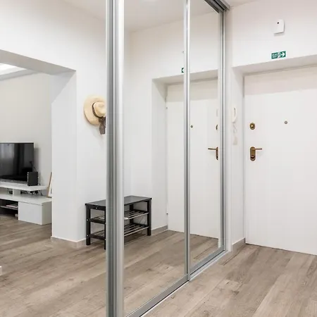 Apartment Top Location 