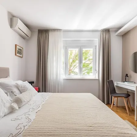 Apartment Top Location 