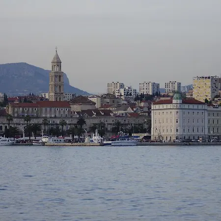 Apartment Top Location 